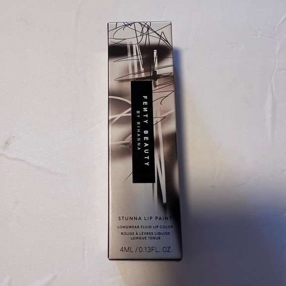 Fenty Beauty Stunna Lip Paint Uncuffed - Picture 1 of 8